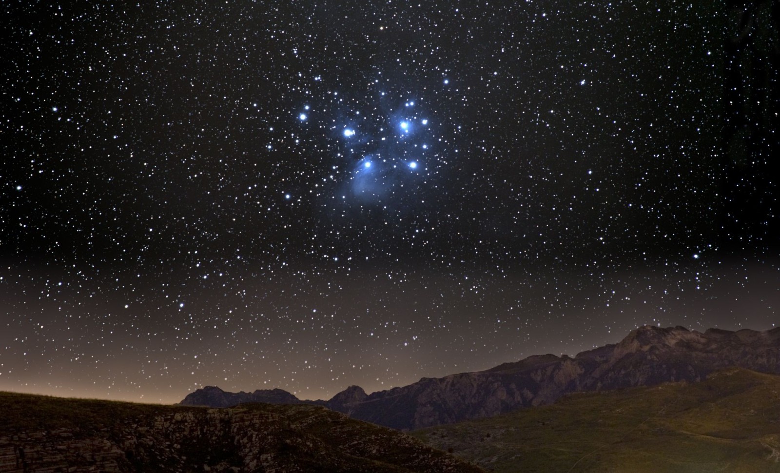 Astronomers Reveal the Vast True Scale of the Pleiades Star Cluster 