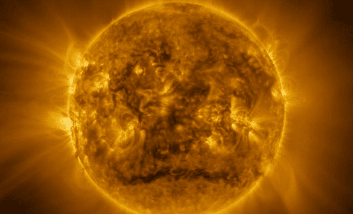 Solar Orbiter Reveals Stunning Footage of Plasma Loops Hovering Above Sun 