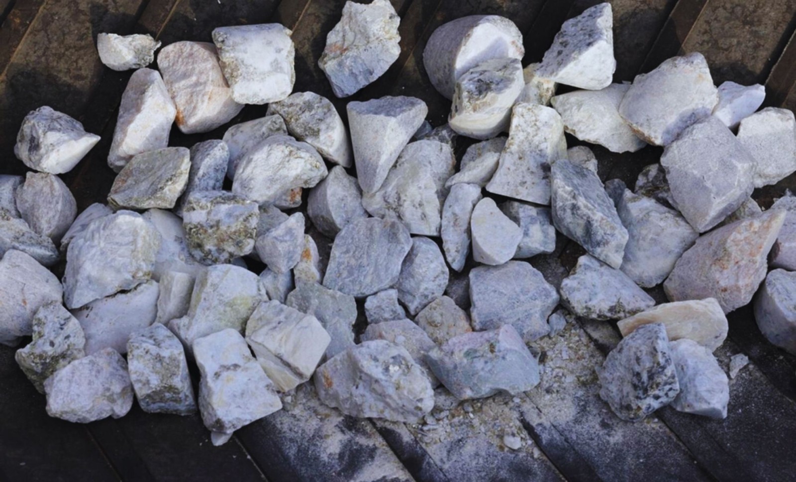 Massive $1.5 Trillion Lithium Deposit Found Beneath an Ancient Volcanic Caldera 