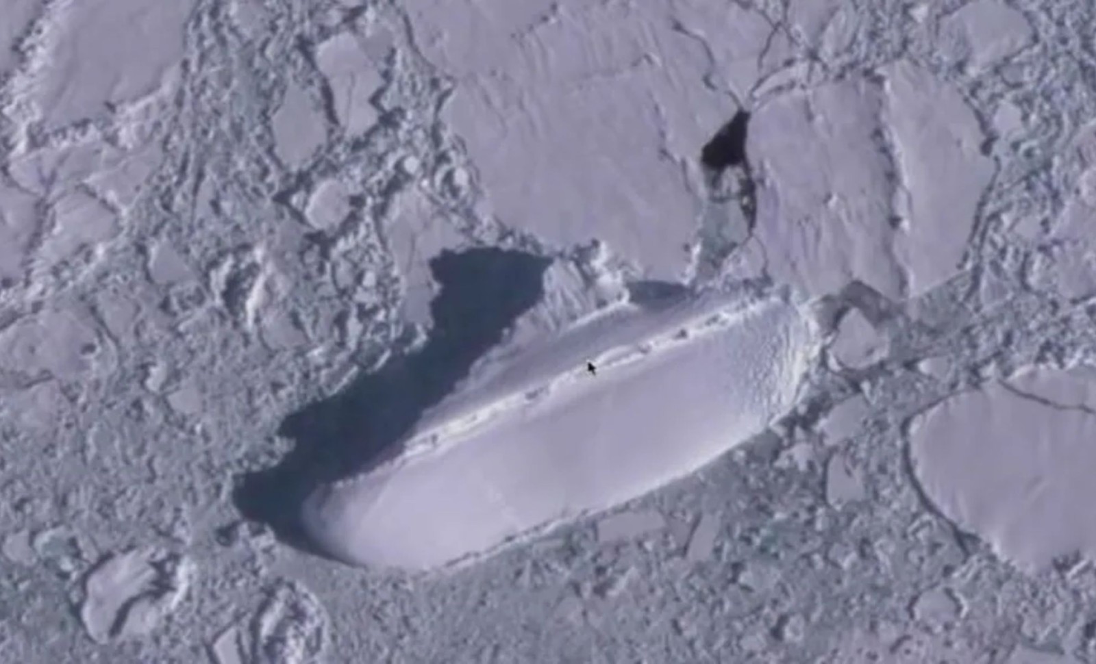 Unraveling the Mystery of the 400-Foot ‘Ice Ship’ Spotted on Antarctica’s Google Earth 