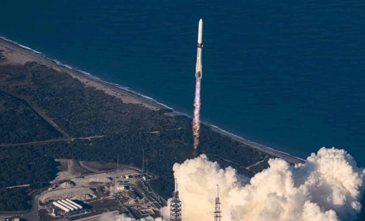 NASA’s ESCAPADE Spacecraft Snaps Its First Images En Route to Mars 