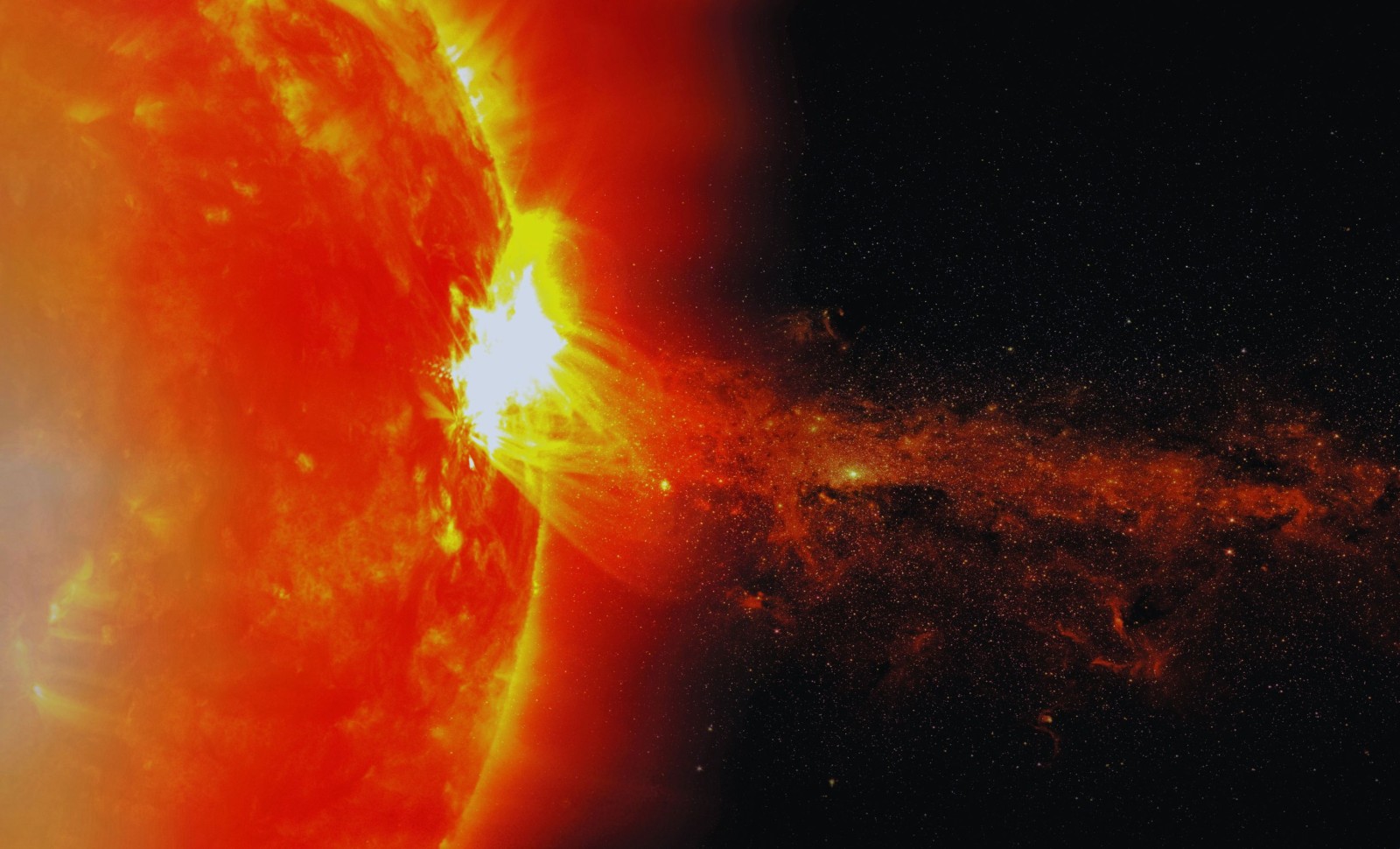 Powerful Solar Flare Strikes Earth, Threatening Disruptions to Technology Soon 