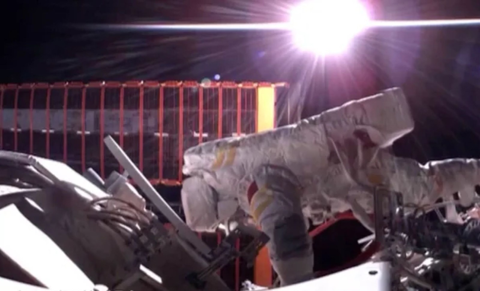 Shenzhou 20 to Return Uncrewed Following Space Debris Damage 