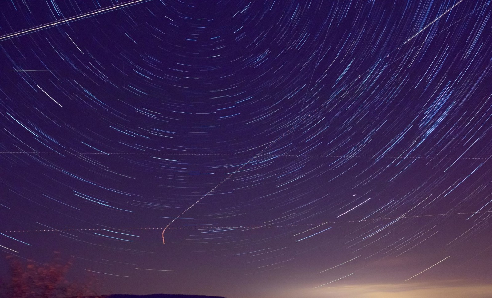 December 2025 Skywatching: Meteor Showers, Lunar Passages, and Key Astronomical Highlights 