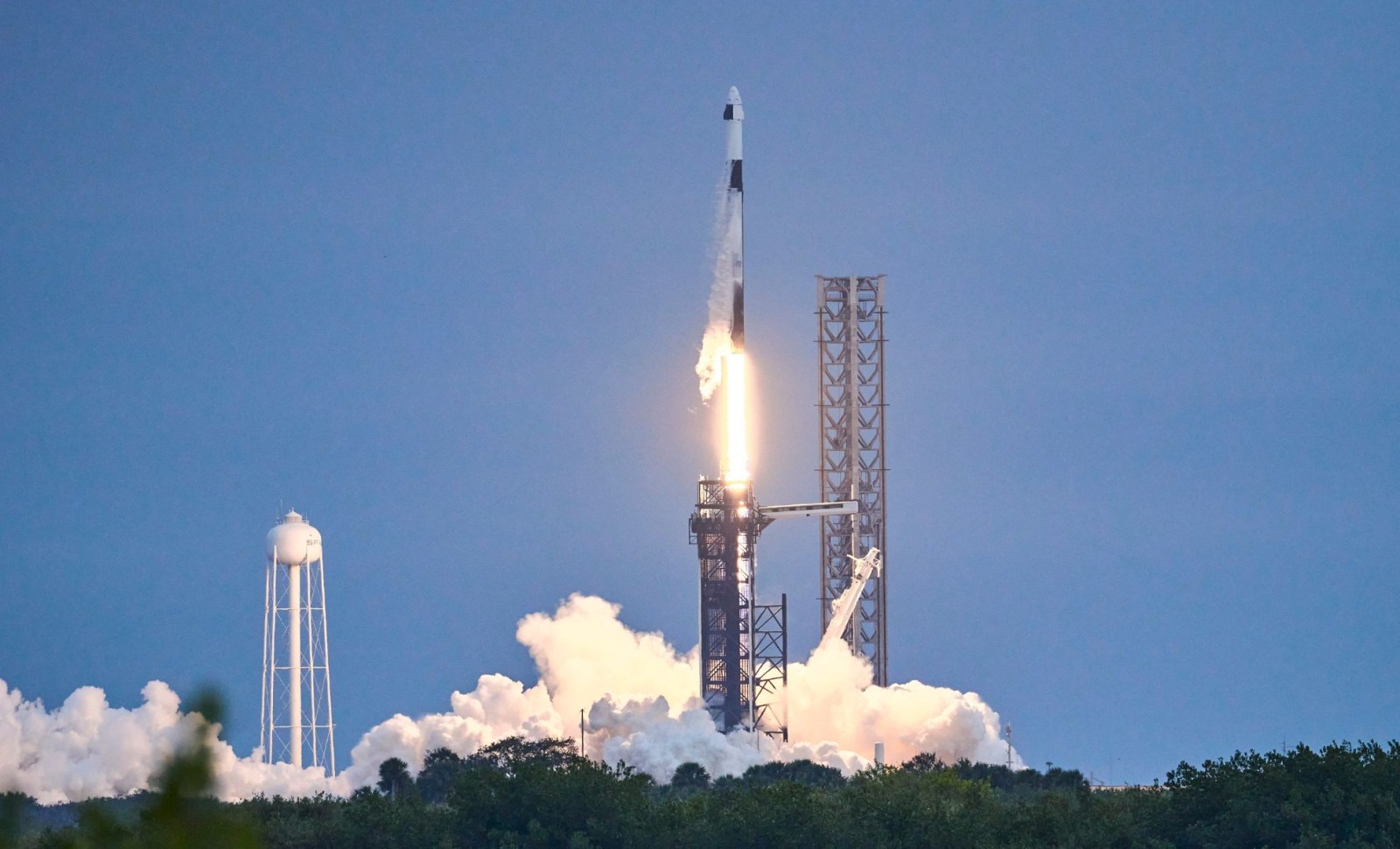 SpaceX Kicks Off Five Launches in Eight Days from Florida’s Space Hub 