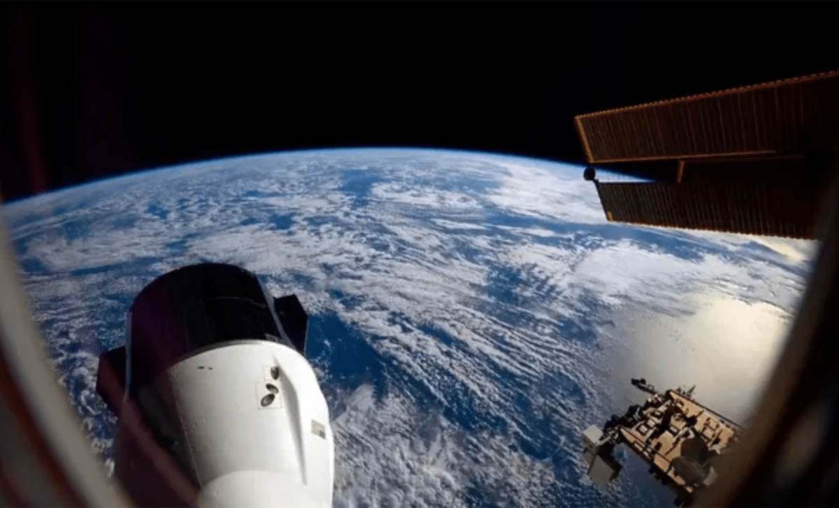 Astronaut Captures Breathtaking Earth Views from the International Space Station 