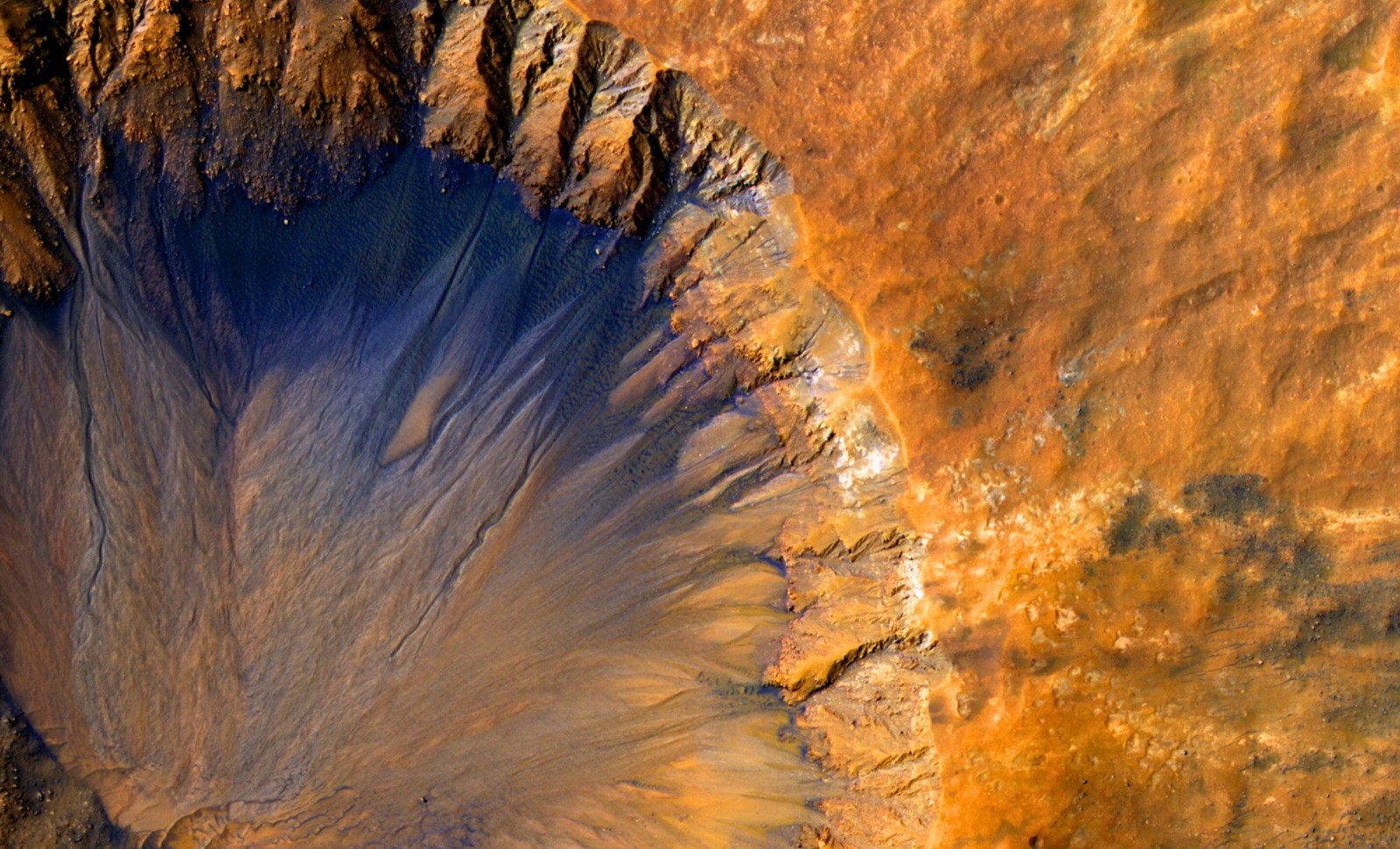 NASA’s Mars Weather Camera Discovers Largest Newly Formed Crater on Mars 