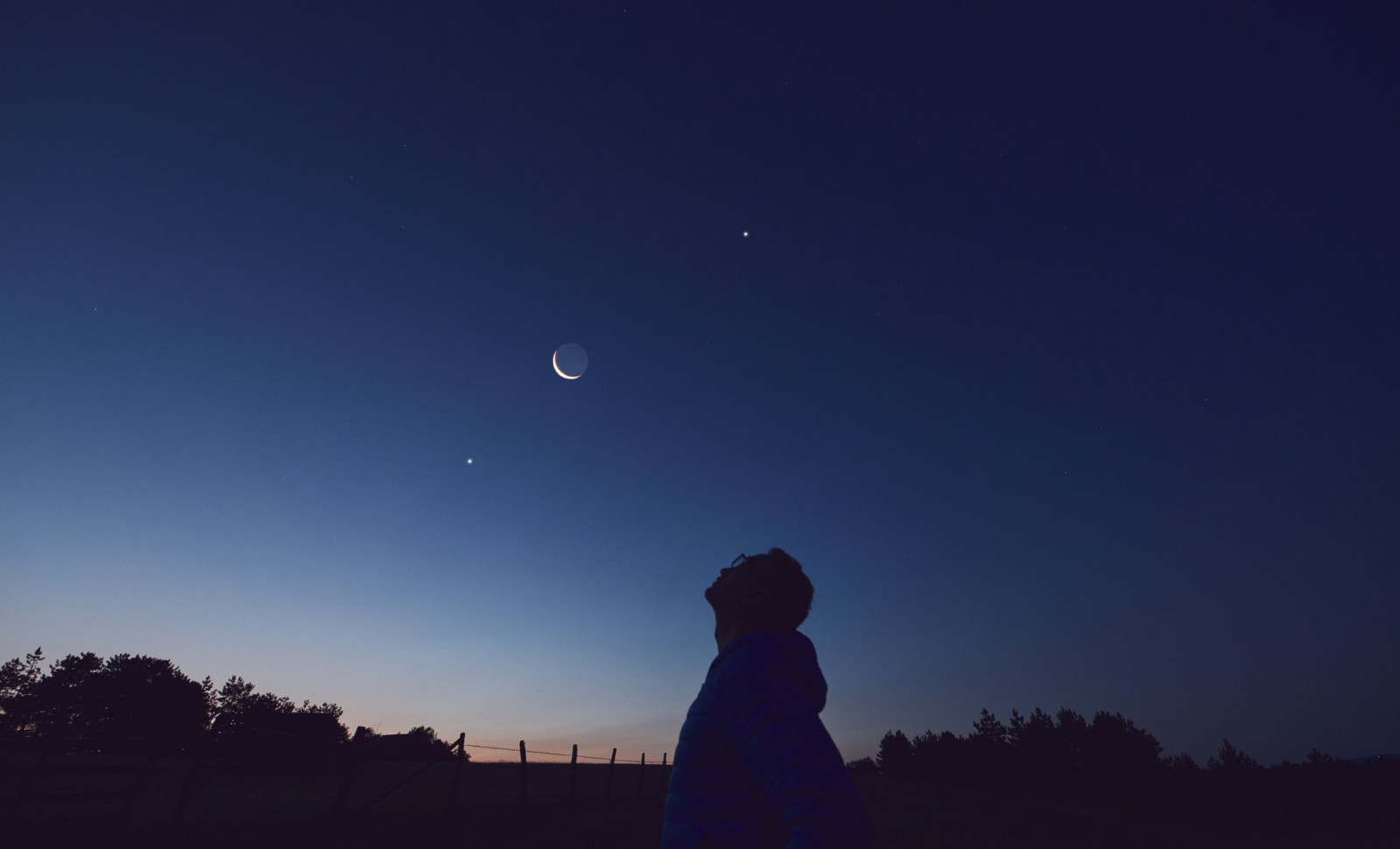 Witness a Stunning Celestial Lineup This New Year’s Eve 2025 