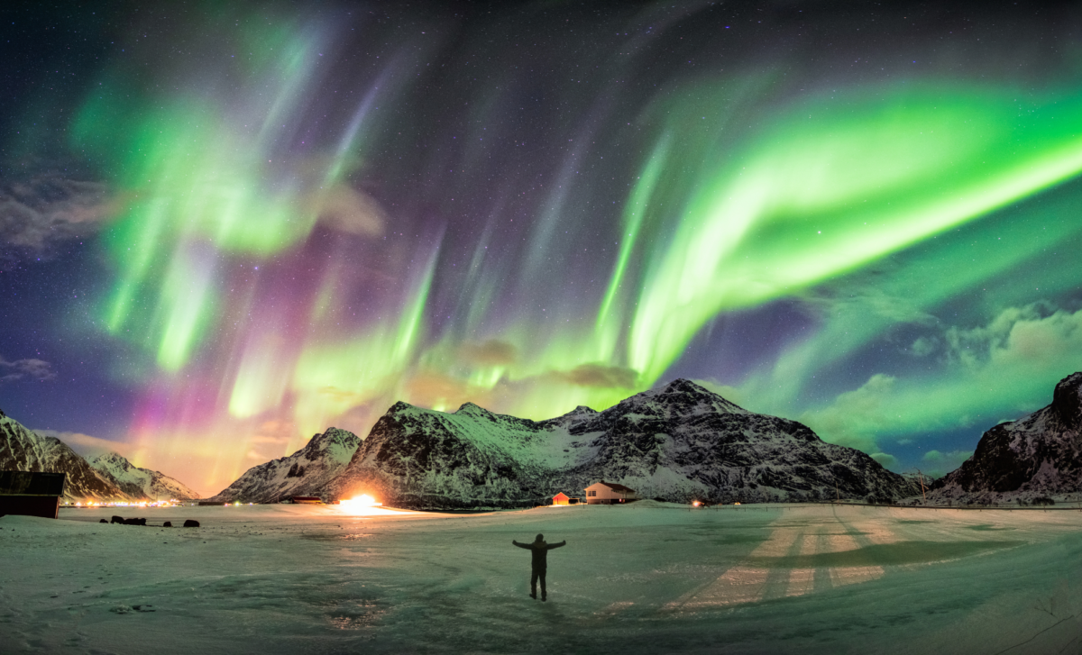 Aurora Borealis Expected to Illuminate 16 U.S. States This New Year's Eve: Viewing Tips and Locations 