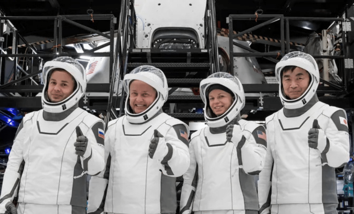 NASA and SpaceX Set Return Date for Crew-11 Amid Medical Concern 
