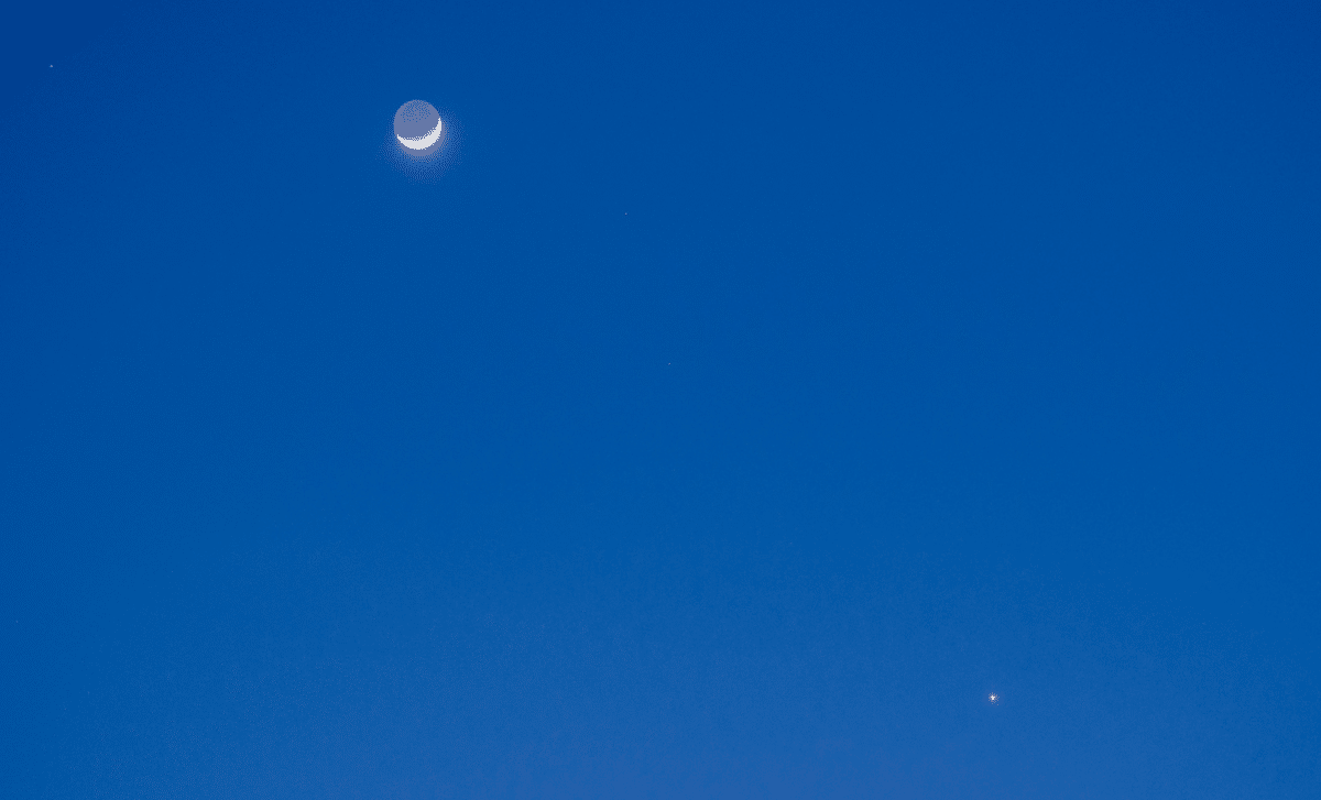 Experience the Stunning Lunar and Spica Conjunction This January Morning 