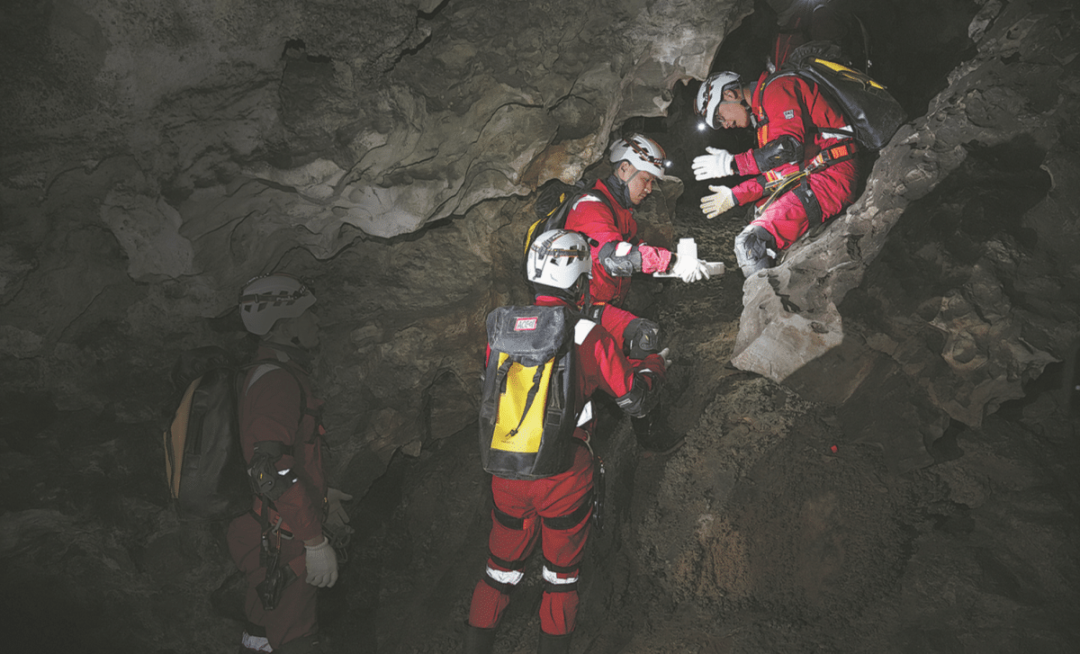 Chinese Spacewalkers Face Harsh Underground Cave for Intense Training Exercise 