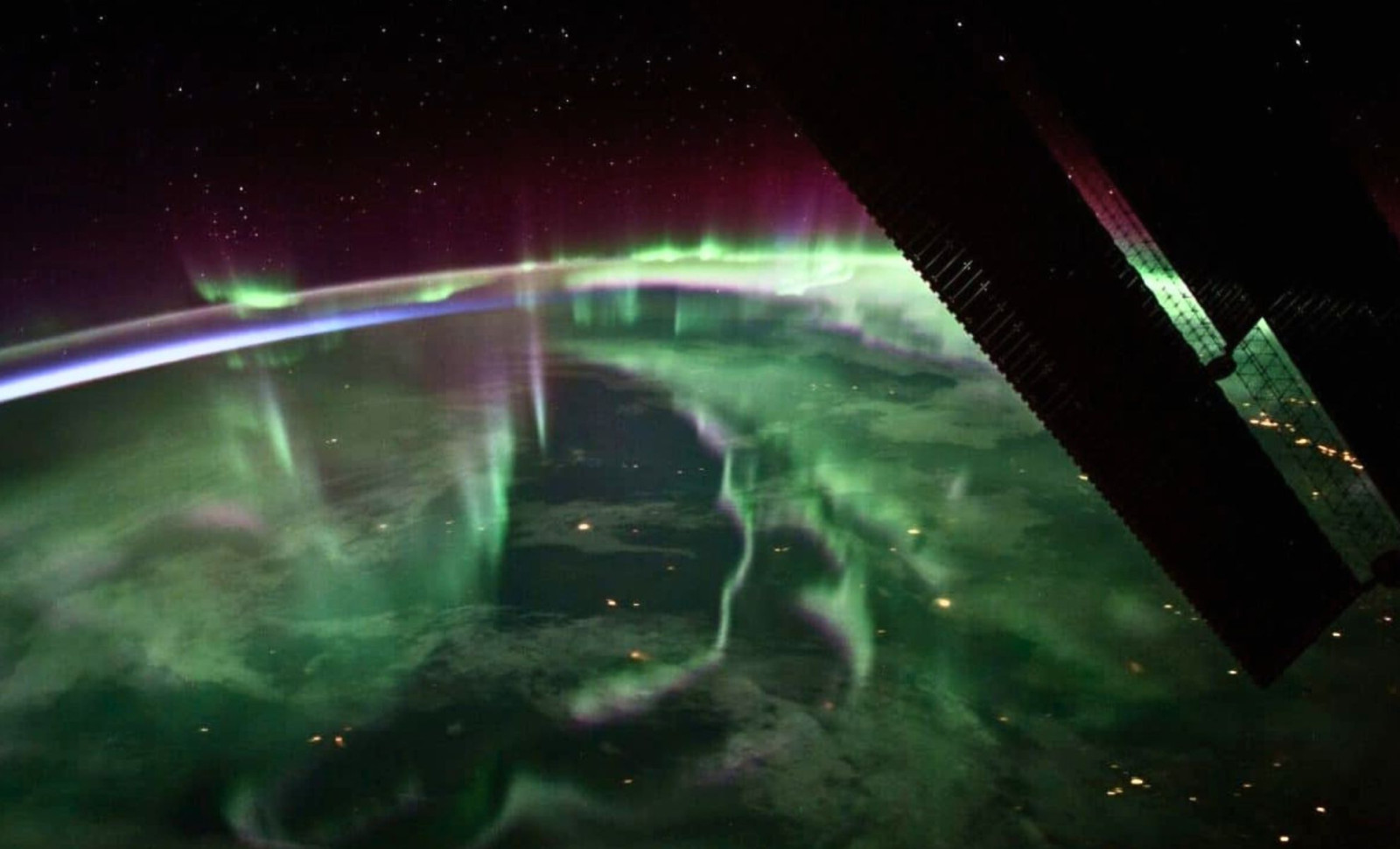 Earth’s Magnetic North Pole Shifts Beyond Previous Boundaries, Entering Russian Domain 