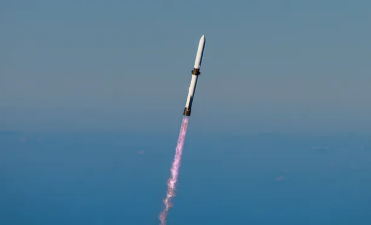 Blue Origin’s New Glenn-3 Rocket to Launch AST SpaceMobile’s BlueBird Satellite for Global Cellular Coverage 