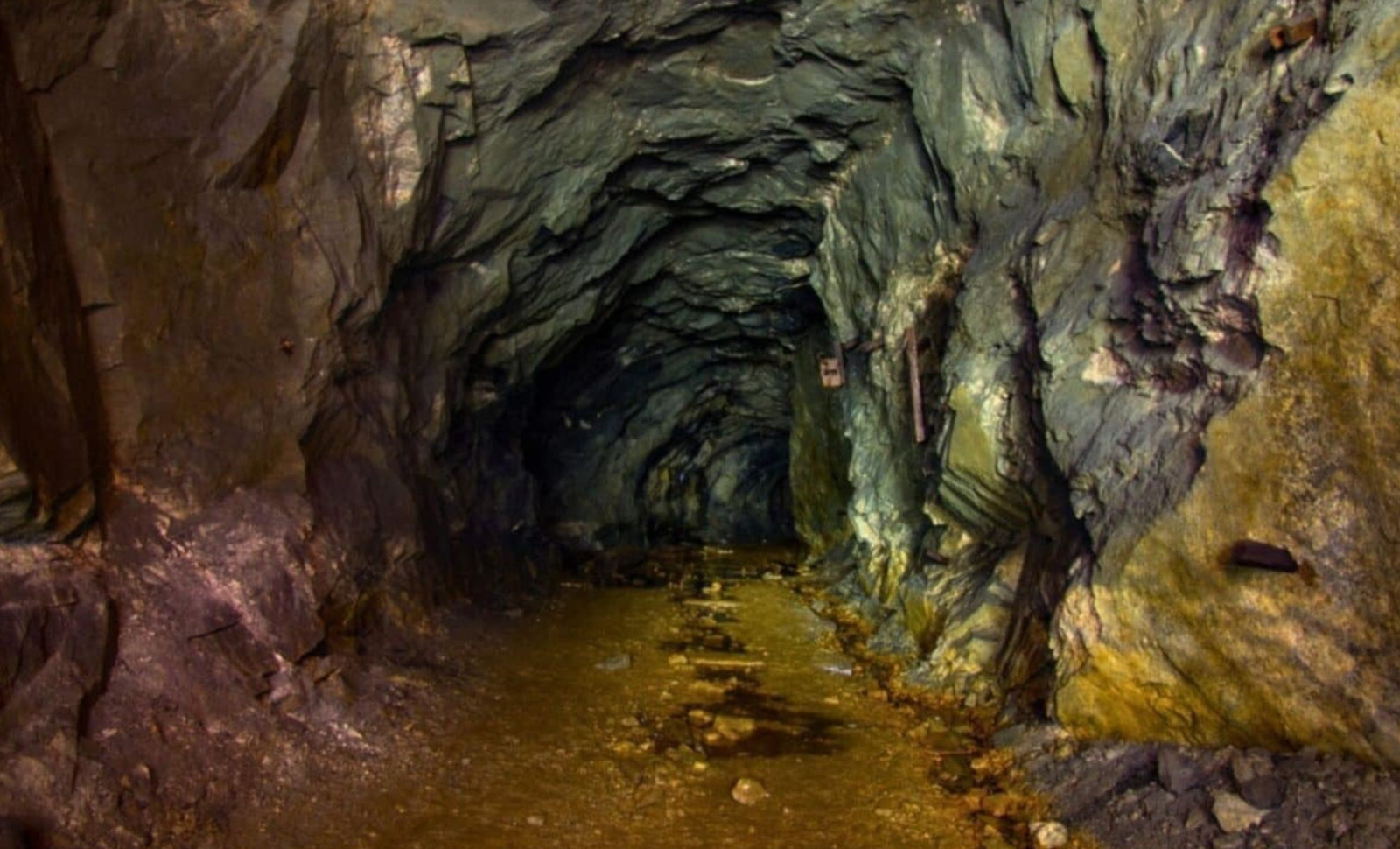 Speleologists Uncover Ancient Ritual Artifacts Deep Inside Mexican Cave 