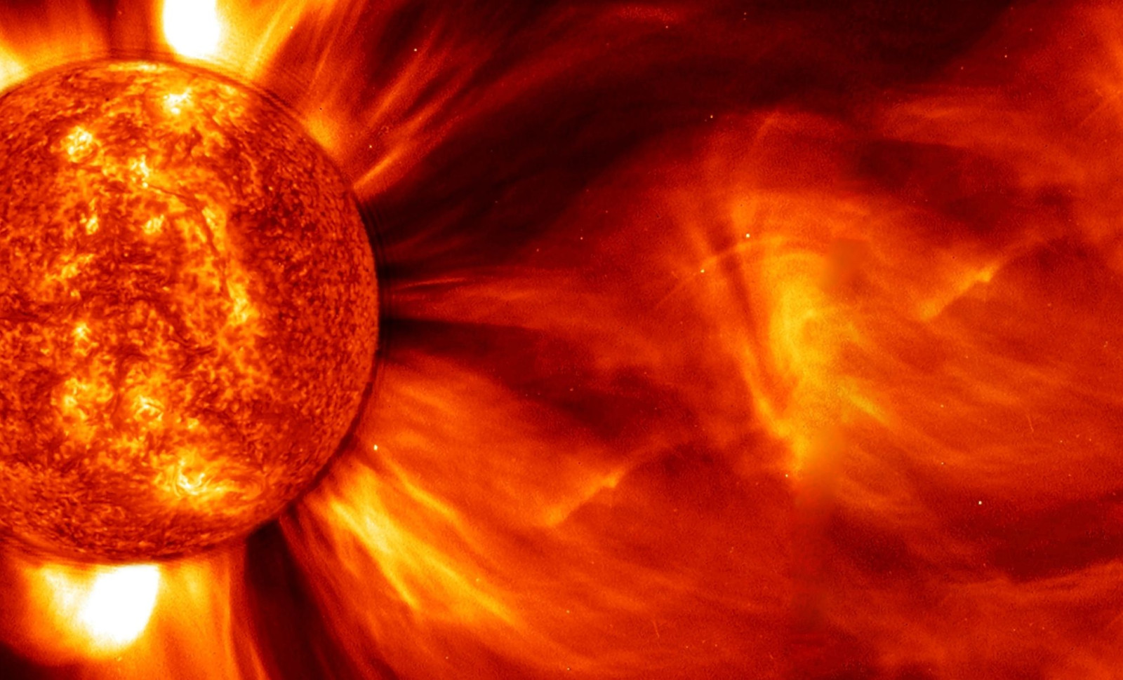 Scientists Develop Liquid Battery to Capture and Store Solar Heat Efficiently 