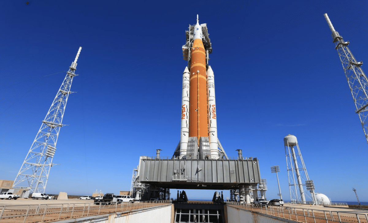 Technical Glitch May Delay NASA’s Artemis II Moon Mission Beyond March Launch Window 