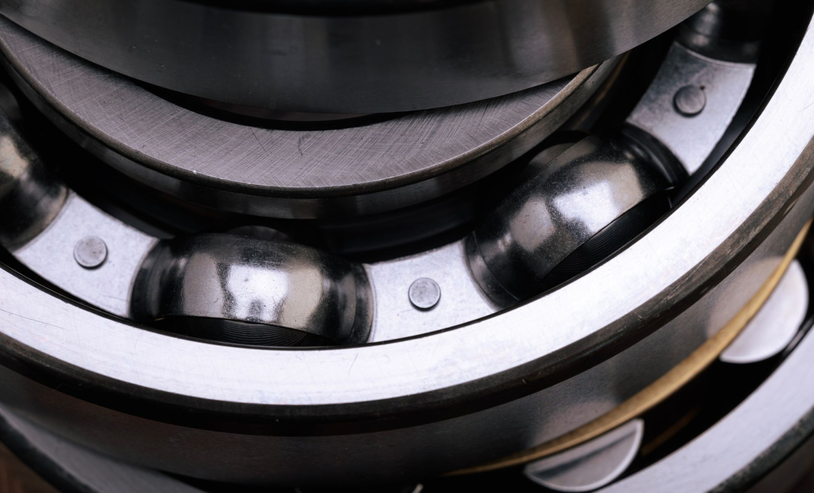 Innovative Cylinder Filled with Steel Spheres Promises Cost-Effective Earthquake Vibration Reduction 