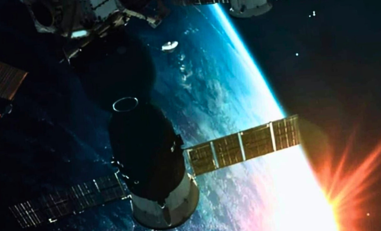 Chinese Satellite Achieves 1Gbps Laser Link from 36,000km Using Low-Power Beam 