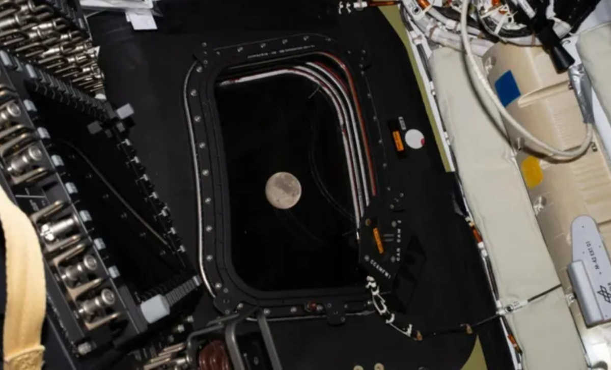 Artemis II Astronauts Set New Distance Record, Pushing Human Space Travel Boundaries 