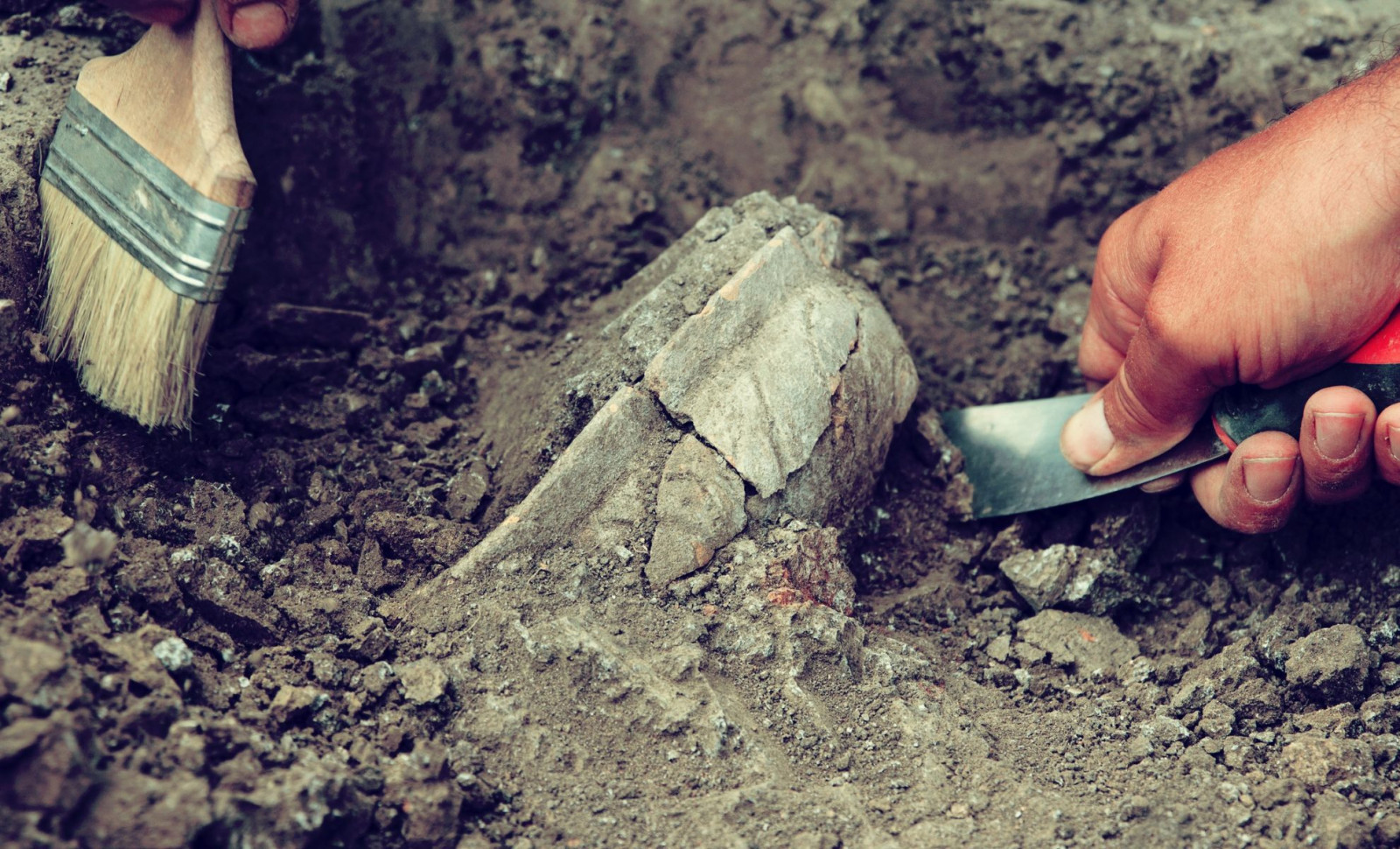 Archaeologists Uncover 2,200-Year-Old Roman Outpost Below a Frankfurt Garden 