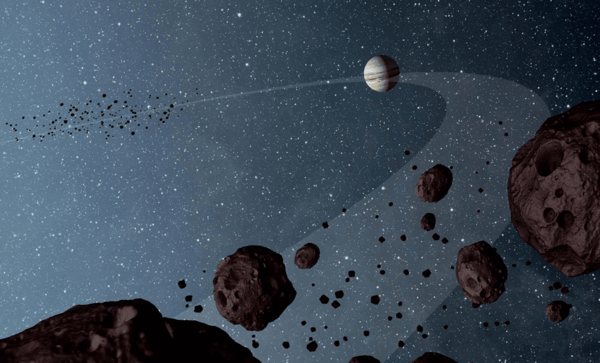 Subaru Telescope Reveals Unexpected Color Patterns in Small Jupiter Trojans 