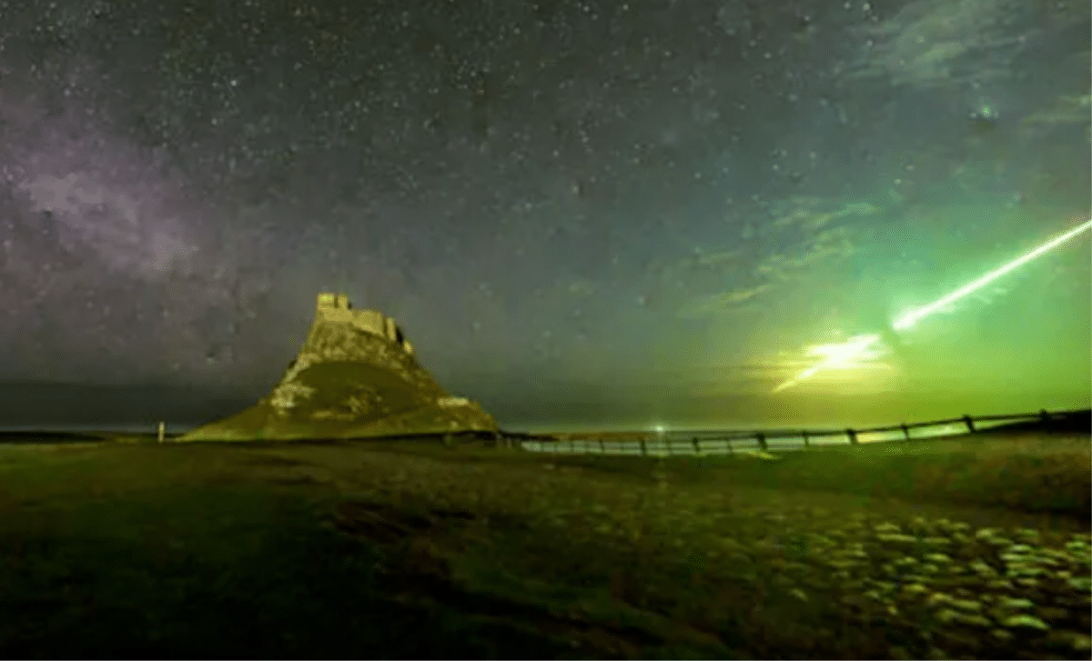 Striking Emerald Fireball Illuminates Historic Lindisfarne Skies in the UK 