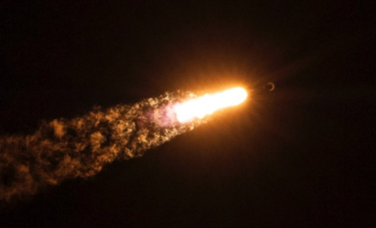 Derelict SpaceX Rocket Stage Poised for Lunar Collision After Months Adrift 