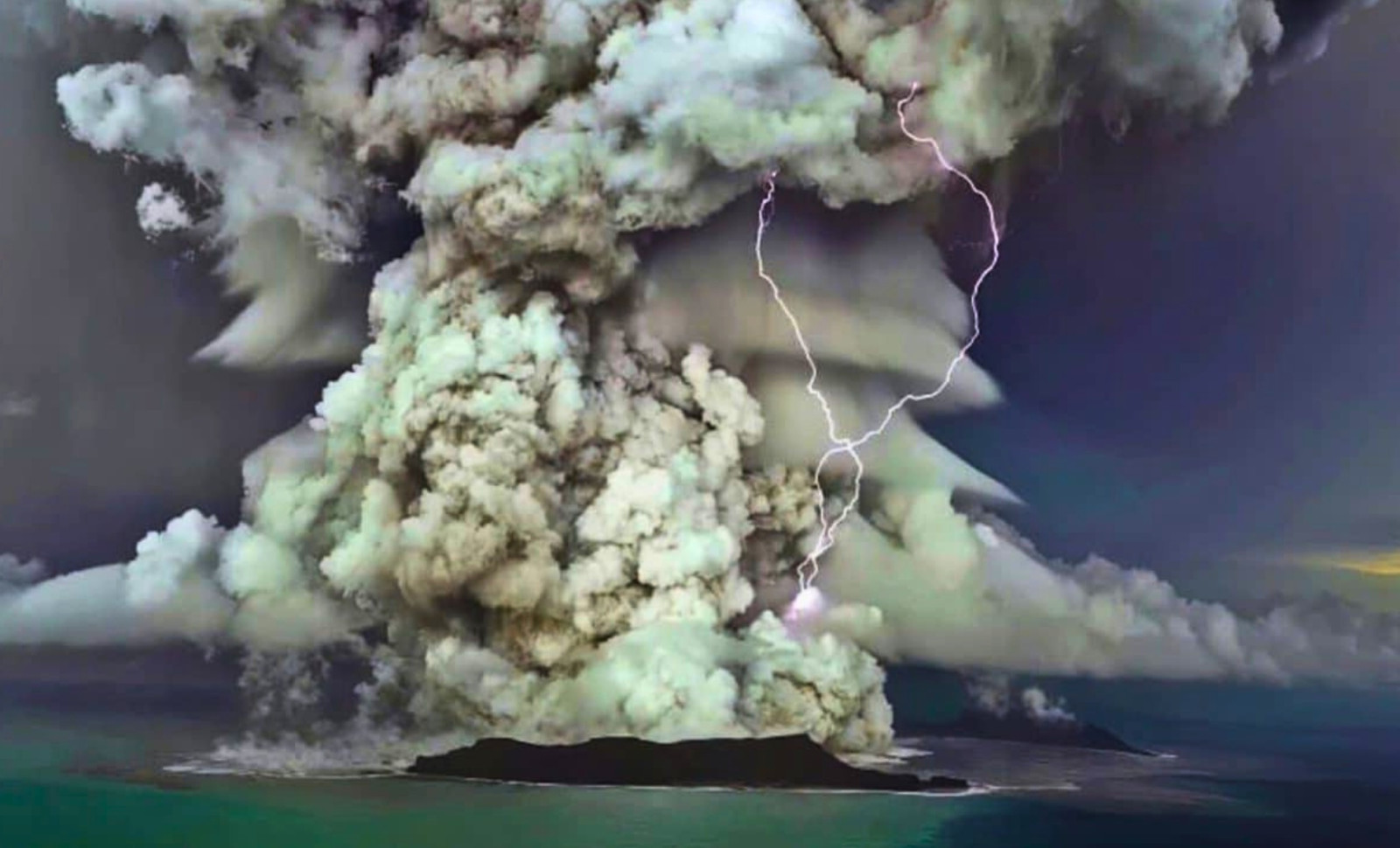 Hunga Tonga Eruption Reaches Edge of Space, Alters Stratospheric Climate for Years 