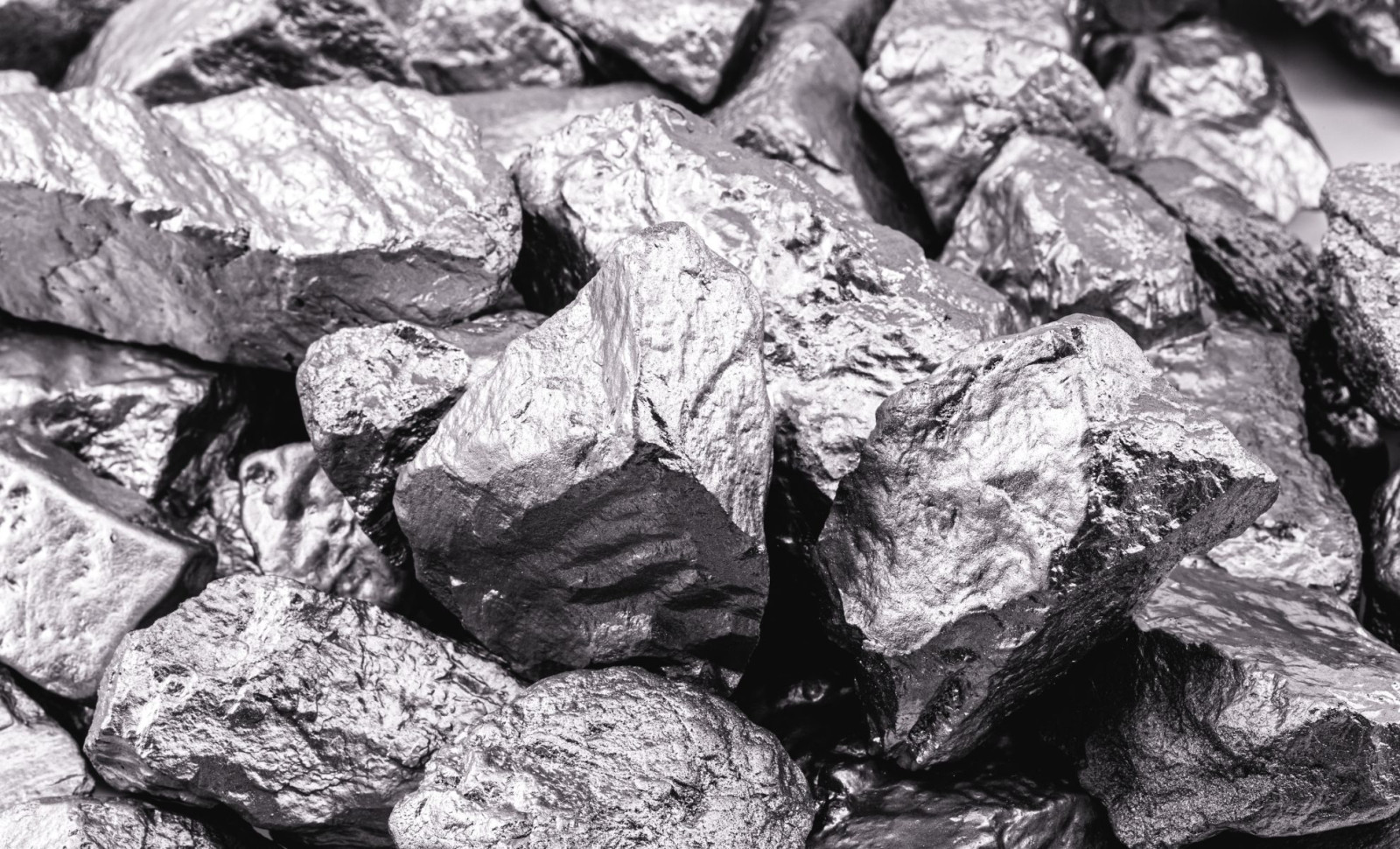 Ancient Microbes Thrived Using Earth’s Rare Metal Molybdenum 3 Billion Years Ago 