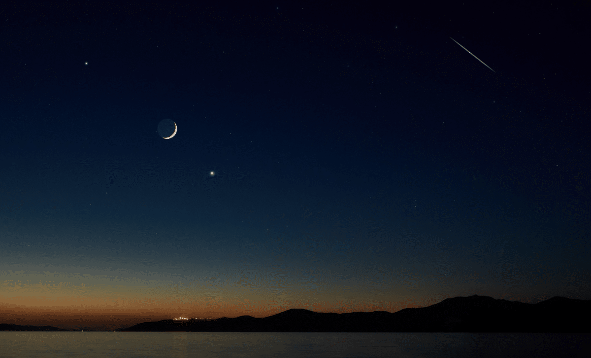 Witness Mars, Saturn, and a Slender Crescent Moon Form a Beautiful Dawn Triangle on May 14 