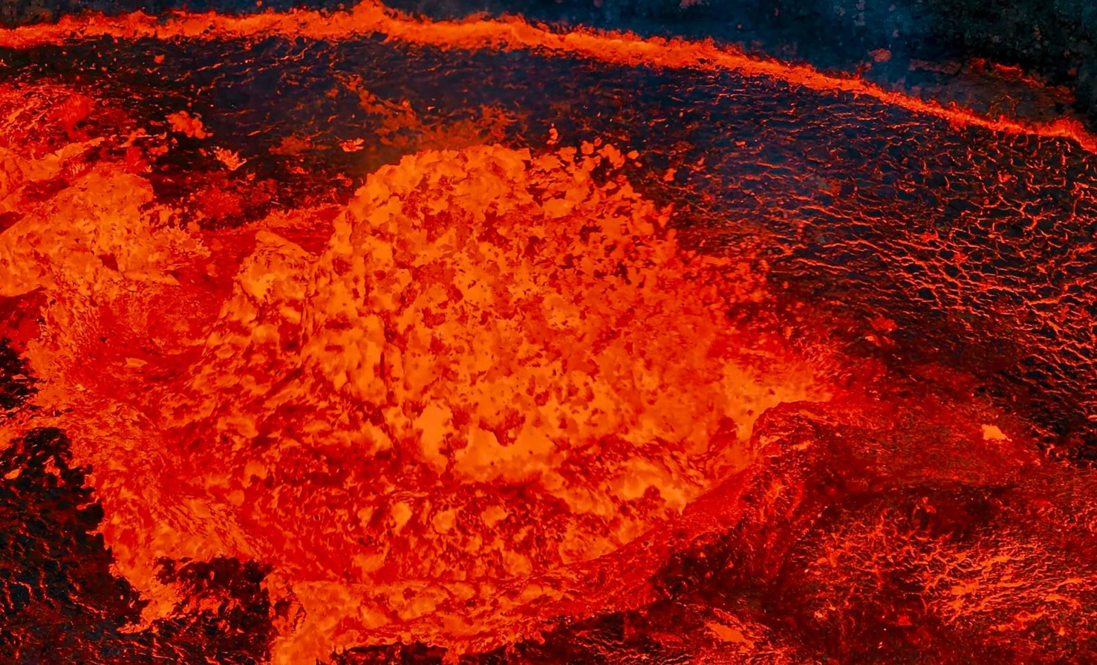 Scientists Unveil a Gigantic Magma Surge Nearly Triggering a Massive Eruption Beneath São Jorge Island 