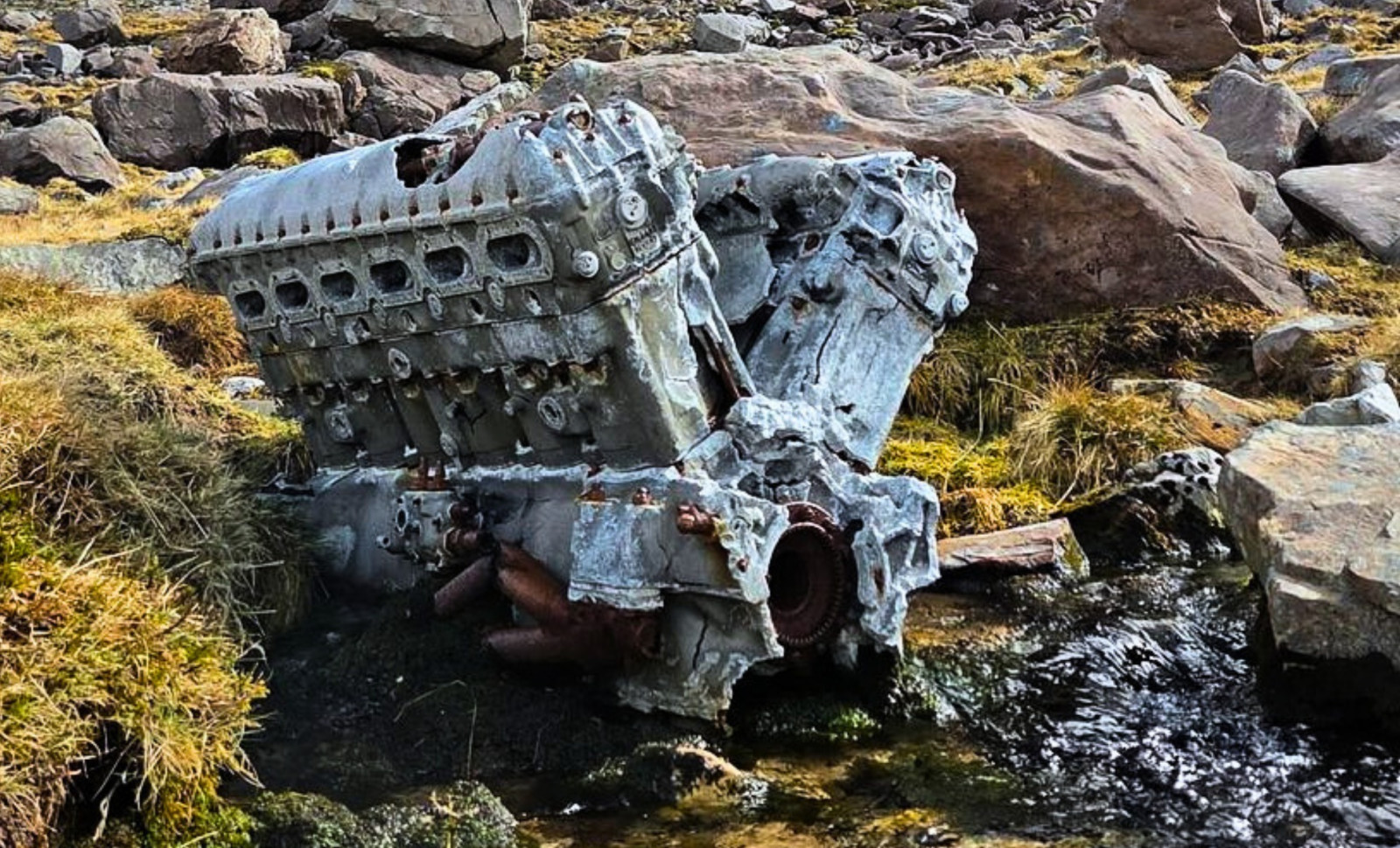 Discovery of a V12 Engine Unveils a Forgotten 1951 Bomber Crash in the Scottish Highlands 
