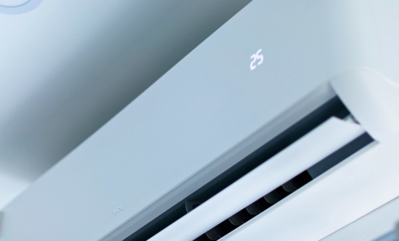 Optimal Air Conditioner Settings for Cozy Winters and Lower Bills 