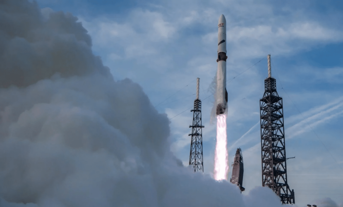 Blue Origin’s New Glenn Rocket Cleared for Takeoff Following Extensive Review 