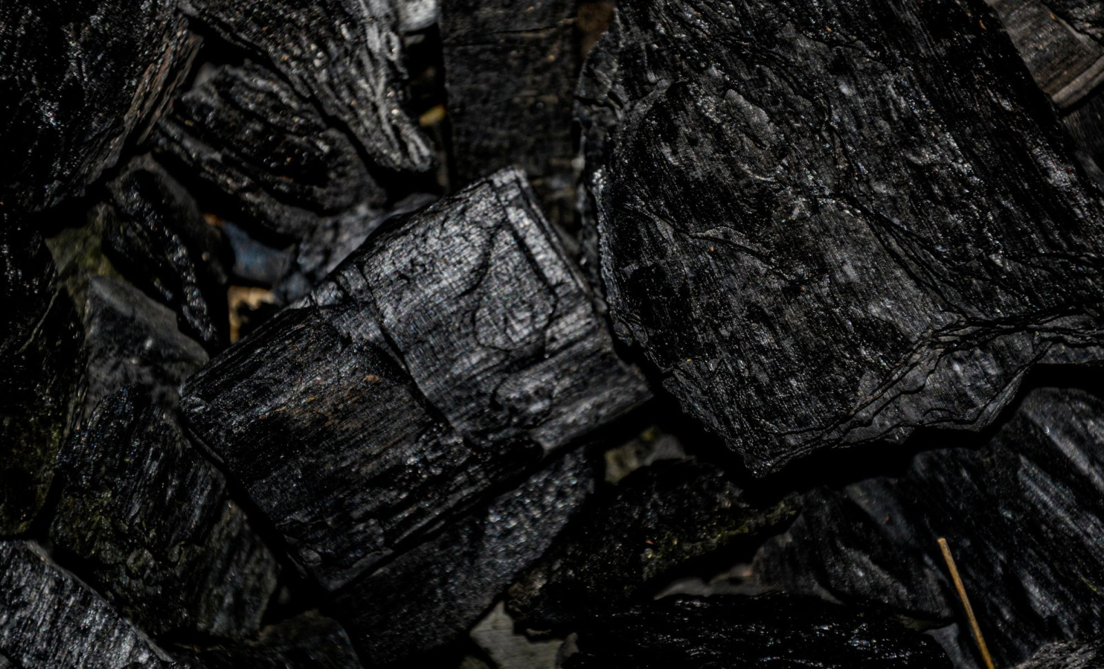 China Pioneers Coal-to-Electricity Fuel Cell With Minimal Carbon Emissions 