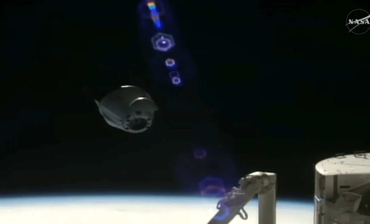 SpaceX Dragon Returns Critical NASA Cargo with Pacific Ocean Splashdown 