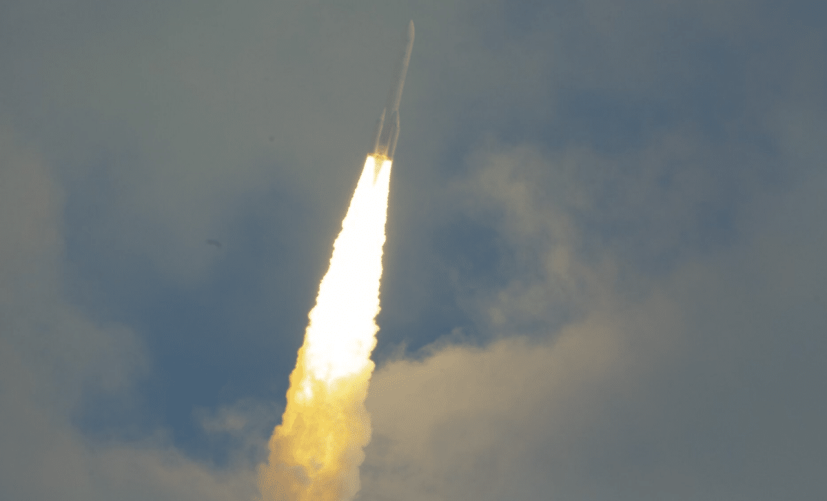 Ariane 6 Launches 36 Satellites Using Advanced Boosters in Key Mission 