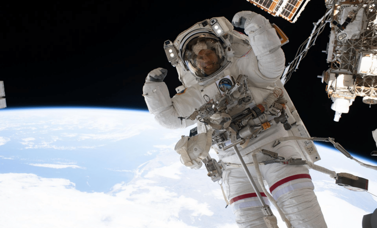 Astronauts Advance Cartilage and Heart Research Amidst Busy Week on ISS 