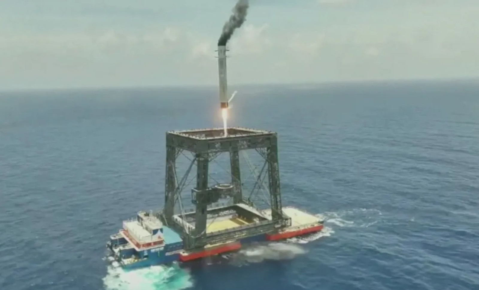China Accomplishes Unprecedented Rocket Stage Retrieval Using Sea-Based Net System 