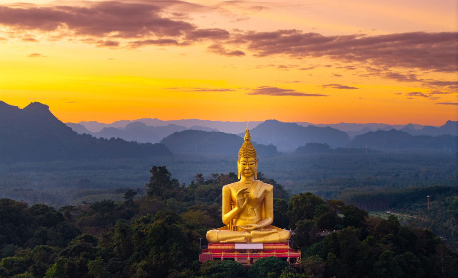 Ancient Gold Cache Discovered Under Thailand’s Historic Reclining Buddha Statue 