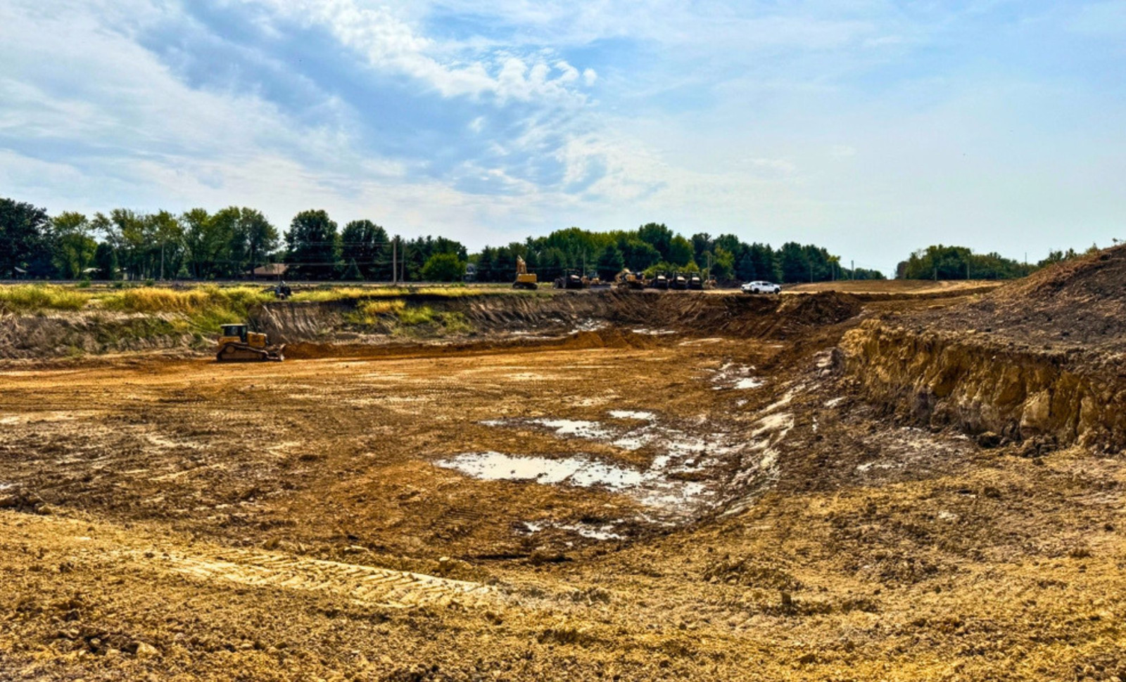 Medieval Ghent Neighborhood Revealed Beneath Spanish Castle During Excavation 