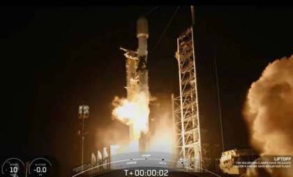 Falcon 9 Soars Again: SpaceX Triumphs with Starlink Deployment After Setback