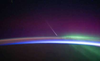 How to Catch the Stunning Comet Tsuchinshan-ATLAS Tonight