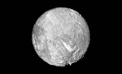 Hidden Ocean Likely Lies Beneath Uranus’ Moon Miranda’s Icy Crust
