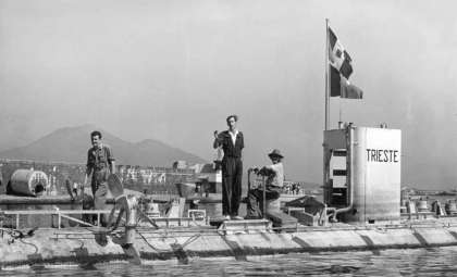 Pioneering Deep-Sea Journey: Two Men Explore Earth’s Deepest Ocean Trench in 1960