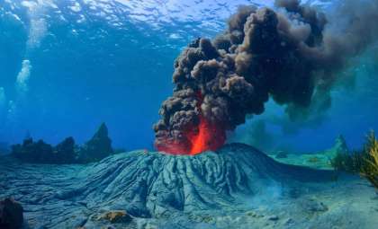 Experts Predict 2025 Eruption of Underwater Volcano Off Oregon Coast
