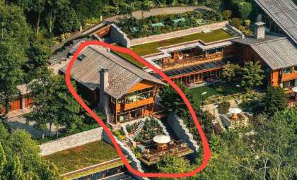 Why Bill Gates Is Holding Onto His Enormous $130M Lakefront Estate