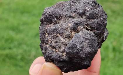 Unexpected Oxygen Production Deep Underwater Offers Clues to Extraterrestrial Life