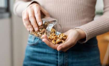 Dietitians Spotlight Walnuts as Top Snack for Heart Health and Cholesterol Control